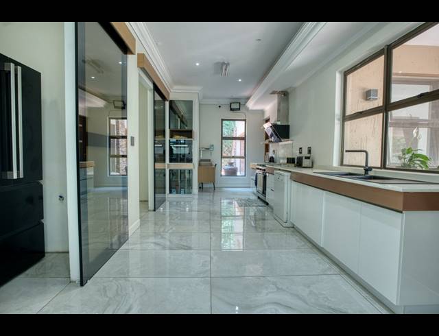 5 BEDROOM HOUSE FOR SALE IN BALLITO CENTRAL
